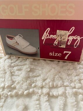 Vintage Comfort Golf Shoes Nancy Lopez- White - Women’s Size 7.   NIB